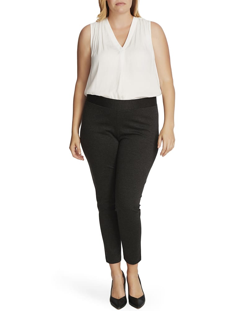 Front of a model wearing a size 1X Ayla Ponte Classic Legging in DK HTHR GREY by Vince Camuto. | dia_product_style_image_id:261757